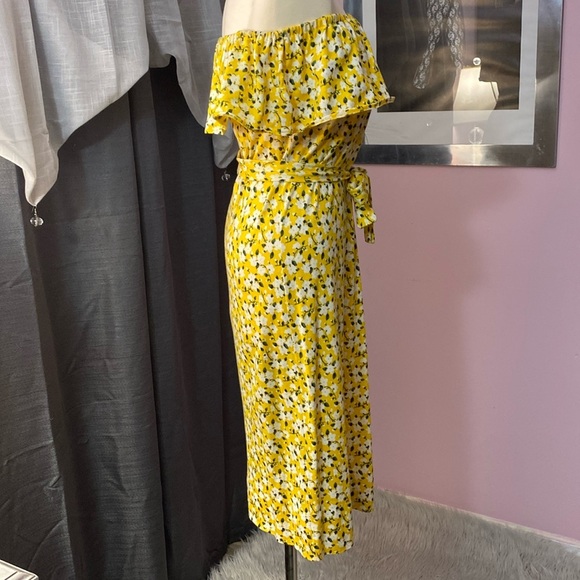 Diane Von Furstenberg Off-the-Shoulder Dress - Picture 3 of 6